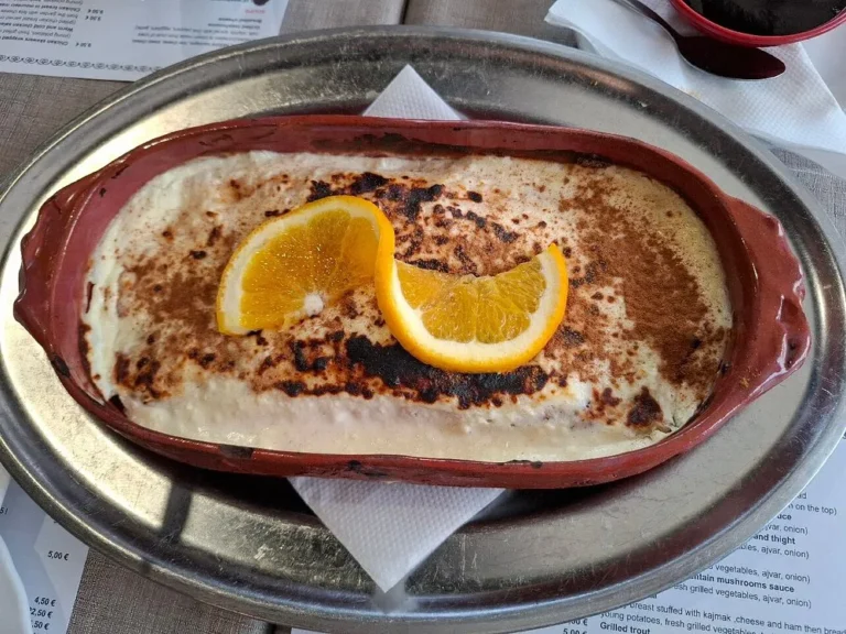 Gebackene Pfannkuchen mit Lika-Wolfsbarsch