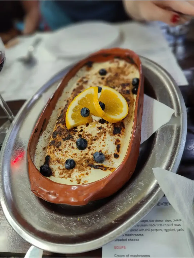 Gebackene Pfannkuchen mit Lika-Wolfsbarsch