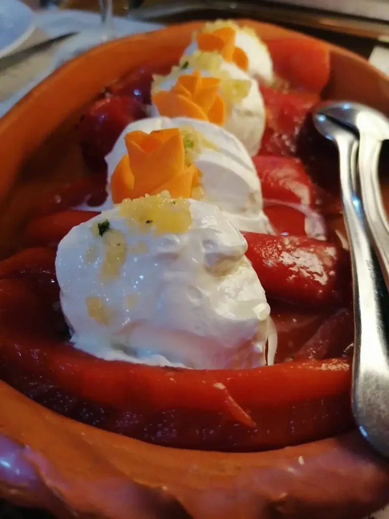 Geröstete Paprika mit Sauerrahm