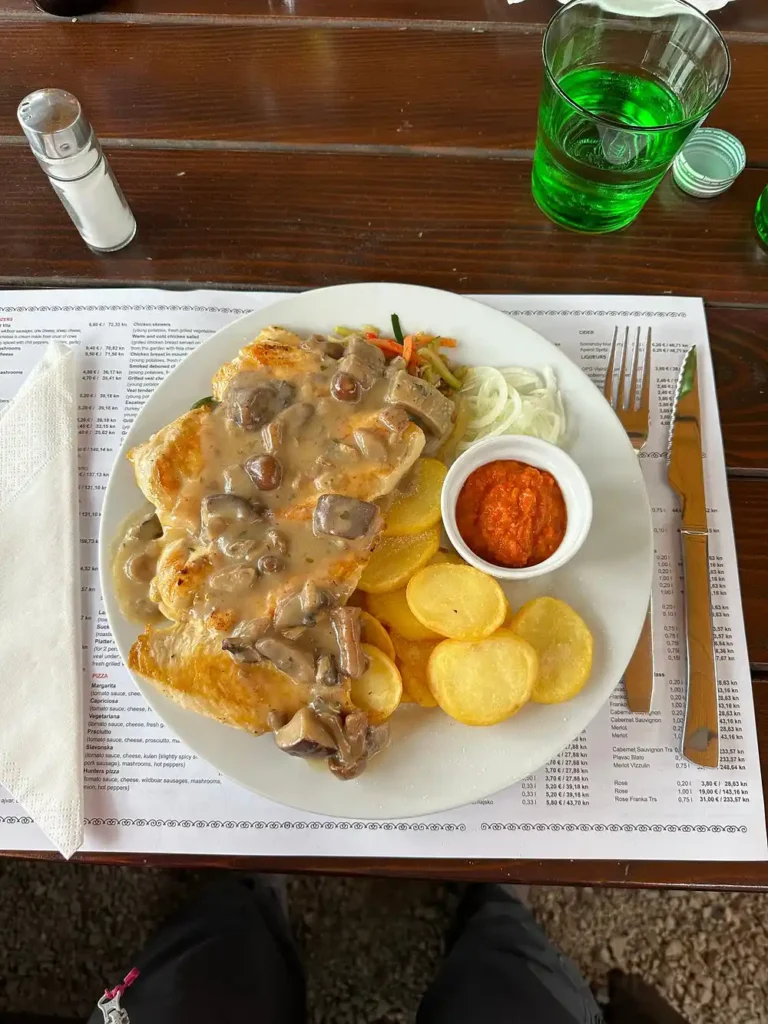 Hähnchenfilet in Bergpilzsauce