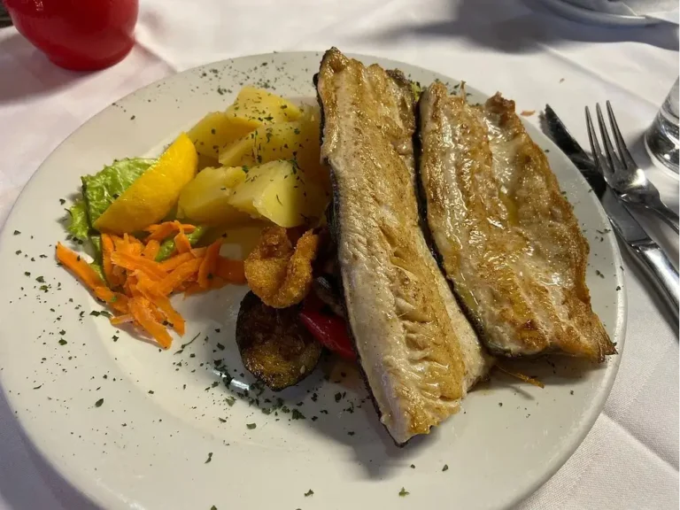 Trout fillet with side dish_3